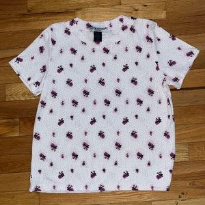 NWOT cotton emporium short sleeve ribbed graphic tee. Purple flower print. M.
